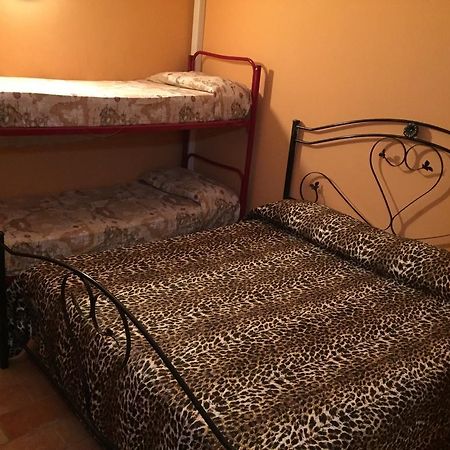 Hotel Il Casello Paola Zimmer foto