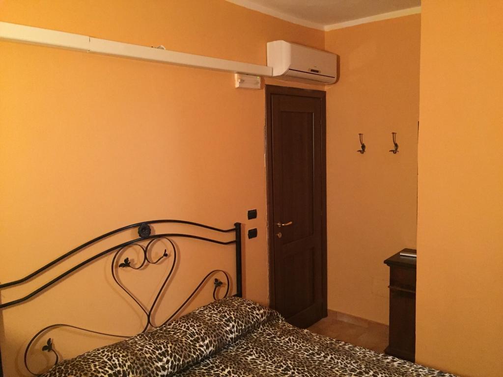 Hotel Il Casello Paola Zimmer foto